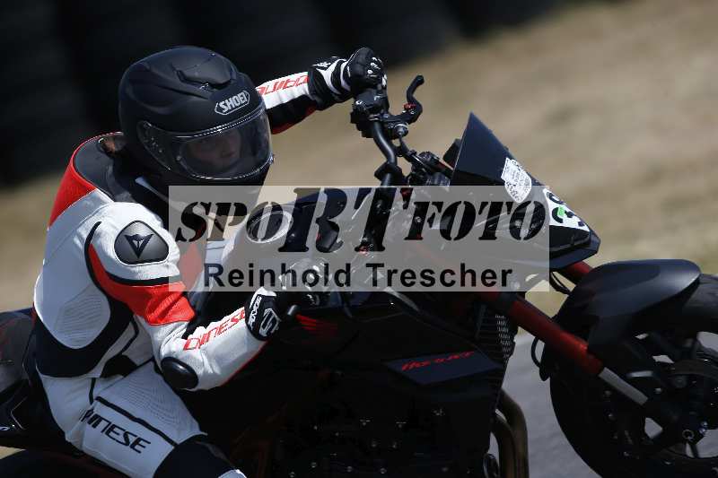 Archiv-2023/28 05.06.2023 Moto Club Anneau du Rhin/blanc-novice/38